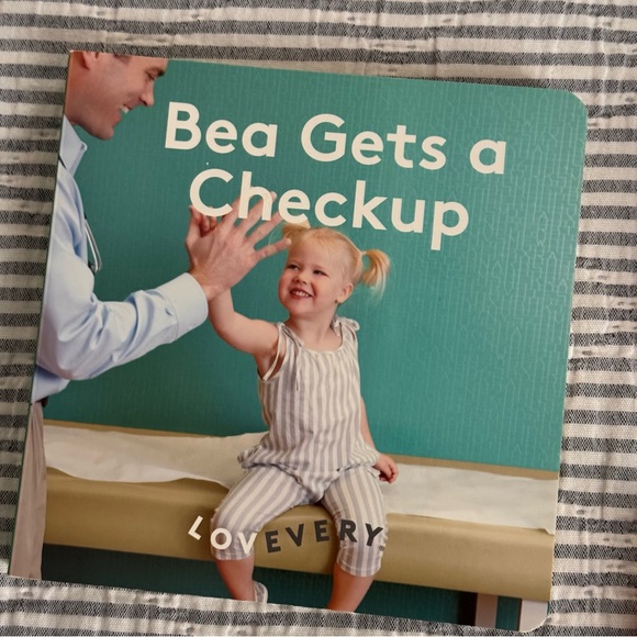 Lovevery Children's Book Set - 7 Books - Picture 8 of 10